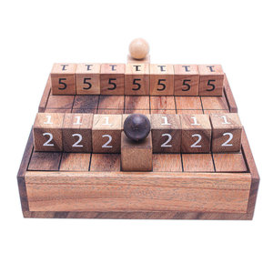 Élégant jeu de plateau en bois de Raintree sculpté à la main, parfait pour les soirées jeux en famille, divertissement intérieur et extérieur, de Indi9a - Product Image 6