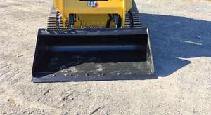 Chargeuse compacte sur chenilles CATERPILLAR 259D3 avec cabine EROPS, chauffage et climatisation, écran avancé avec caméra, hydraulique auxiliaire à haut débit - Product Image 5