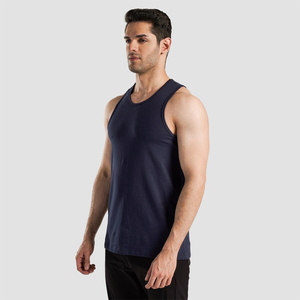 Débardeur en coton à séchage rapide pour hommes OEM gilet de sport décontracté de style de rue avec des maillots de corps surdimensionnés sans manches vente en gros - Product Image 4