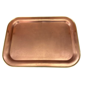 Plateau de service vintage en cuivre massif rectangulaire, vaisselle en métal avec bordure en laiton, décoration de cuisine antique, élégant cadeau pour la maison, article en vente - Product Image 1