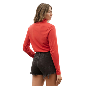 Camiseta de Manga Larga con Cuello Alto para Mujer, 100% Algodón Orgánico de Lujo, Preencogido, Certificado GOTS, Premium, Transpirable, Corte Clásico - Product Image 6