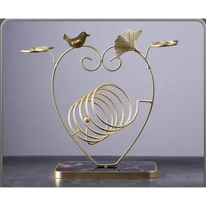 Support à bouteilles en métal de haute qualité pour l'affichage des articles de bar, porte-bouteilles à vin moderne et luxueux pour restaurant, bar, Zahid Exports - Product Image 2