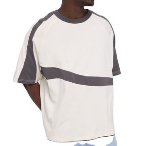 T-shirt personnalisé pour homme, coupe décontractée, col rond, style streetwear, avec empiècements sur les manches, motif uni - Product Image 6