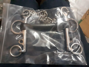 Boca de puerto bajo de acero inoxidable Horsham Broca de caballo Weymouth con ganchos y brocas de Carreras de Caballos de cadena - Product Image 4