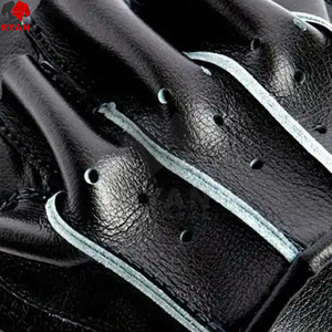Nouveau style mitaines de mise au point de boxe personnalisées en cuir de haute qualité et coussinets ronds pour l'entraînement MMA cibles à main respirantes et écologiques - Product Image 6
