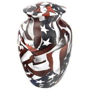 Envoltura de bandera americana Urnas de diseñador Aspecto atractivo Venta caliente Soldados Recuerdo conmemorativo Almacenamiento de cenizas Suministros de urnas funerarias - Product Image 4