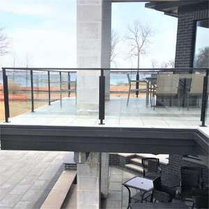 Sistema de Barandillas de Acero Inoxidable 316 de Diseño Moderno con Abrazaderas para Pilar y Pasamanos de Vidrio Templado para Exteriores - Product Image 3