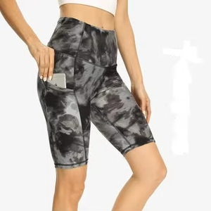 Pantalones cortos ligeros de alto rendimiento para gimnasio y yoga para mujer, pantalones cortos transpirables para uso activo - Product Image 4