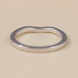 แหวนแต่งงานเพชรเพาะเลี้ยงทรงโค้ง ลายเรขาคณิต ทรงรี เจียระไนแบบโอวอล ประดับอัญมณี งานจิวเวลรี่ชั้นดี พร้อมใบรับรอง IGI สำหรับเป็นของขวัญแทนคำมั่นสัญญา - Product Image 4