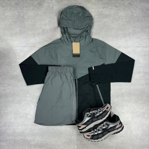 ชุด2ชิ้นแบบติดกระดุมสำหรับผู้ชายเสื้อแจ็คเก็ตไนลอนมีฮู้ดแบบซิปและกางเกงขาสั้นเสื้อกันลมชุดวอร์มสำหรับฤดูหนาวระบายอากาศได้ทุกเพศ - Product Image 5