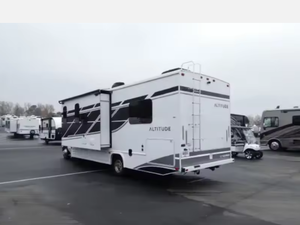 Vente en gros de camping-cars d'occasion 2022, 2023, 2020, Fleetwood RV, classe C, camping-cars, motorhomes, couleur personnalisée disponible, faible kilométrage - Product Image 3