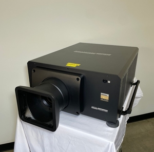 โปรเจคเตอร์ 4K UHD Highlite 12000 - Product Image 3