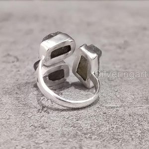 Anillo de Mujer con Labradorita Natural, Anillo Ajustable de Triple Piedra, Joyería Hecha a Mano, Anillo de Plata de Ley 925 - Product Image 6