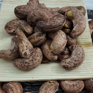 Noix de cajou en gros W240 biologiques grillées au sel 100% naturelles du Vietnam avec fabrication OEM / ODM disponible - Product Image 3