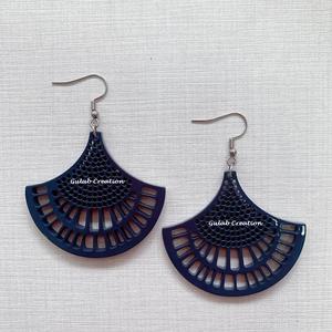 Trendy <b>Fan</b> Shape <b>Pink</b> Cut-Out Dangle Earrings for Women Lightweight Acrylic Statement Jewelry for Casual and Party Wear - Product Image 3