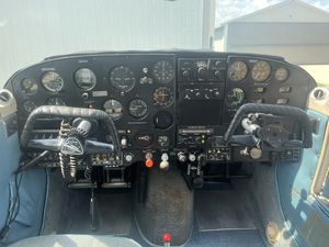 Avión Piper de un solo motor con hélice, COMAN-CHE 260, de fibra de carbono, usado, del año 1965, en venta. - Product Image 2