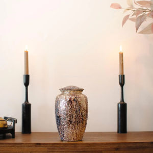 Urne funéraire aux galets d'or Urne funéraire commémorative étincelante fabriquée à la main Cendres humaines adultes Exportateur Fournisseur en vrac Fabricant - Product Image 2