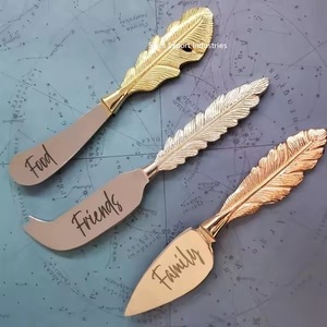 Service à fromage en laiton au design de luxe avec manche en marbre blanc pour table à manger - Product Image 6