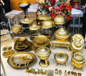 Juego de platos de frotamiento de mesa de comedor de lujo, acero inoxidable, flores de latón, acabado dorado y plateado, capacidad sostenible de 8 litros - Product Image 6