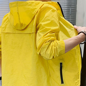 Veste d'été à capuche légère et respirante pour homme, protection solaire, 100% nylon, couleur unie, coupe régulière, 1 pièce - Product Image 3