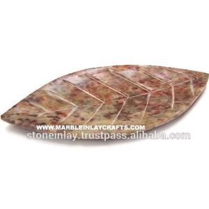 Porta Incienso de Piedra Jabonosa Hecho a Mano, Forma Rectangular Larga con Diseños de Tallado de Hojas Florales para Decoración de Oficina - Product Image 3