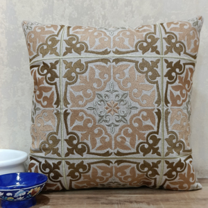 Housse de coussin tendance 100 % coton, nouveau design traditionnel brun teinté, broderie avant et arrière, motif uni, Shamrey Home 45x45cm - Product Image 1