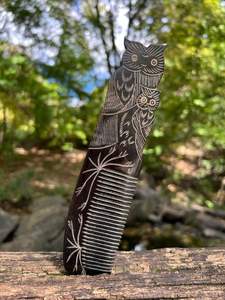 COLORES ÚNICOS CUERNO BUFFALO PEINES AL POR MAYOR Peines de cuerno antiestáticos naturales para regalos de vacaciones por Artesanías de media luna - Product Image 5