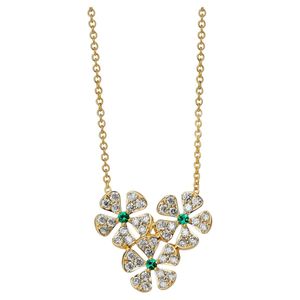 Collier chaîne cubaine avec pendentif en moissanite plaqué or 16 carats, motif floral élégant, style hip-hop glacé, cadeau unisexe - Product Image 1
