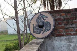 Escudo Vikingo Medieval de Madera con Diseño de Dragón, Pulido, 24 Pulgadas, Antiguo, Resistente, Listo para Batalla, Cosplay, Escudo de Dragón, Artesanía Calvin - Product Image 5