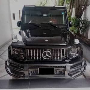 G-Class AMG G63 6×6 SUV d'occasion 2015, conduite à droite, phares LED noirs, pneus R20, transmission automatique, à vendre - Product Image 1