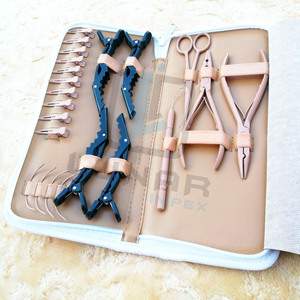 Kit d'outils de pose d'extensions capillaires de dernière génération, couleur beige, avec étiquetage personnalisé disponible sur les outils et les kits - Product Image 3