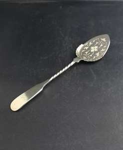 Ensemble de couverts élégant en acier inoxydable avec finition argentée parfait pour la table de mariage et l'accessoire de salle à manger élégant - Product Image 6