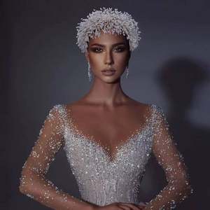 ที่คาดผม Bridella BHP397-S ดีไซน์มงกุฎโลหะผสมสีเงินและคริสตัลสำหรับงานแต่งงาน งานพรอม และงานพิธีการ - สวมใส่สบายและแน่นหนา - Product Image 2