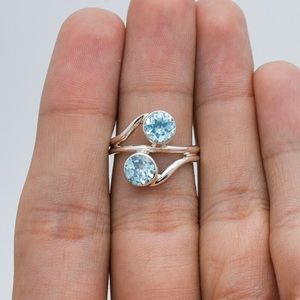 925แหวนเงินแท้สีฟ้าบุษราคัมหรูหราของขวัญอัญมณีสำหรับเธอ - Product Image 1