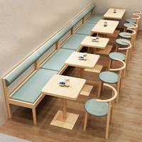 Ensemble de tables et chaises de restaurant commercial moderne, sièges rembourrés verts pour café, bistrot, hôtel
