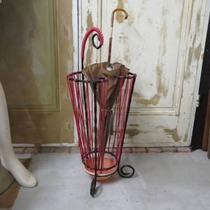 Porte-parapluie en métal rouge Design antique seau à parapluie en forme de panier décoration intérieure Lobbies accessoires fournitures - Product Image 4