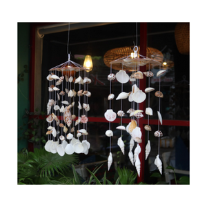 Carillon à vin SeaShell fabriqué à la main avec des coquillages mélangés et du bois flotté rustique pour une élégante décoration de porche du Vietnam - Product Image 2