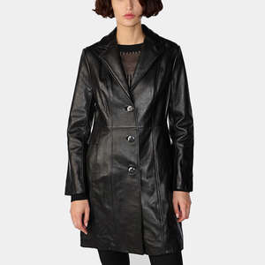 เสื้อแจ็คเก็ตคอปกแบบวาร์ซิตี้สำหรับผู้หญิง ทำจากหนังแกะแท้และหนังแท้  ระบายอากาศได้ดี เป็นมิตรกับสิ่งแวดล้อม พร้อมการตกแต่งที่สมบูรณ์แบบ - Product Image 1