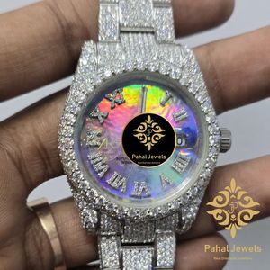 นาฬิกาข้อมือสตรีสแตนเลสสตีลสุดหรูจาก Pahal Jewels พร้อมกรอบประดับเพชรและหน้าปัดสีรุ้ง ระบบควอตซ์แบบอนาล็อก - Product Image 1