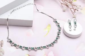 Top fabricant indien Premium qualité cubique vert diamant zircone argent plaqué laiton collier mode ensemble de bijoux pour les femmes - Product Image 2