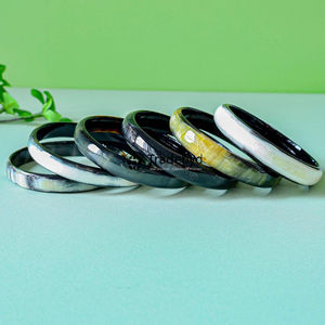กำไลข้อมือฮอร์นธรรมชาติสุดหรูทำด้วยมือสไตล์ช่างฝีมือเครื่องประดับแฟชั่นพรีเมี่ยมสำหรับทุกเพศของขวัญหลายขนาด - Product Image 1
