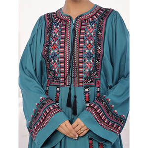 Abaya de qualité supérieure, décontractée, avec broderie boutonnée, pour femmes, tissu mémoire, tailles et couleurs personnalisées, 100% polyester, écologique - Product Image 6