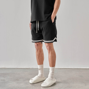 Pantalones cortos de baloncesto de calidad superior para hombre, cómodos, transpirables, de malla de doble capa, sublimación personalizada, teñido liso - Product Image 1