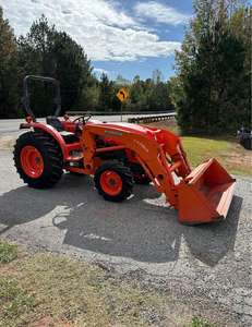 Tractor diésel Kubota 4WD para agricultura LA1154 Tractor Kubota 4WD para agricultura - Product Image 1