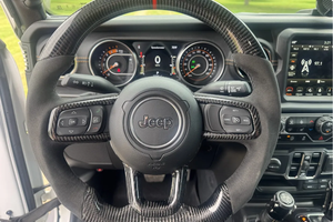 พร้อมขับขี่ - รถพวงมาลัยซ้ายมือสอง |   รถจี๊ป แกลดิเอเตอร์ รุ่นปรับปรุงปี 2023 ความสูงพิเศษ เครื่องยนต์ดีเซล - Product Image 4