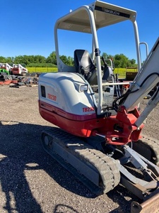 Takuchi เครื่องขุดตีนตะขาบขนาดเล็ก KYB ปั๊มไฮดรอลิกกระบอกส่วนประกอบหลัก0.09เมตรความจุของถังปฏิบัติการสูง - Product Image 4