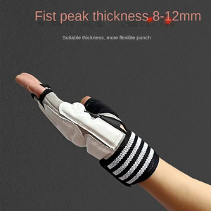 Guantes de boxeo de Taekwondo Protectores de muñeca para adultos y niños Guantes de entrenamiento de Taekwondo elásticos cómodos y transpirables - Product Image 3