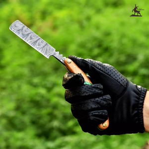 Maquinilla de afeitar recta de acero de Damasco personalizable, herramienta de barbería de afeitado de garganta con cómodo mango de cuerno OEM - Product Image 5