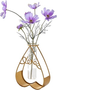 Maceta de Metal con forma de corazón para plantas hidropónicas, jarrones dorados elegantes con cristal para flores y plantas, decoración del hogar - Product Image 1