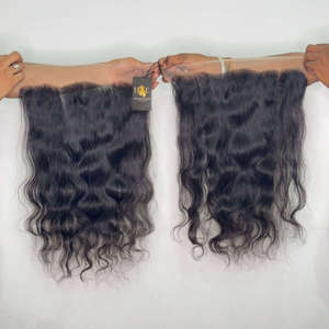 Extensiones de cabello humano de templo indio, cierre de encaje rizado, paquetes de ondas profundas con frontal de encaje HD de 13x6 - Product Image 1